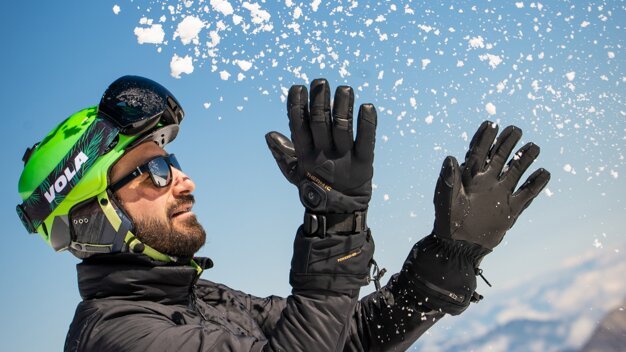 Heated ski mittens store